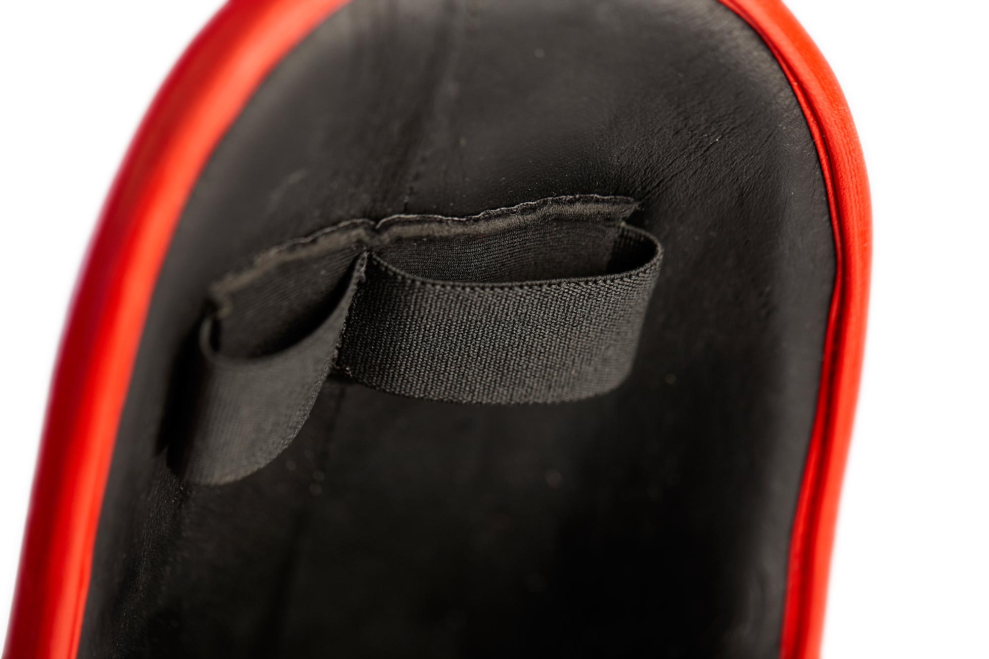 adiWAKOB01-red-D1106