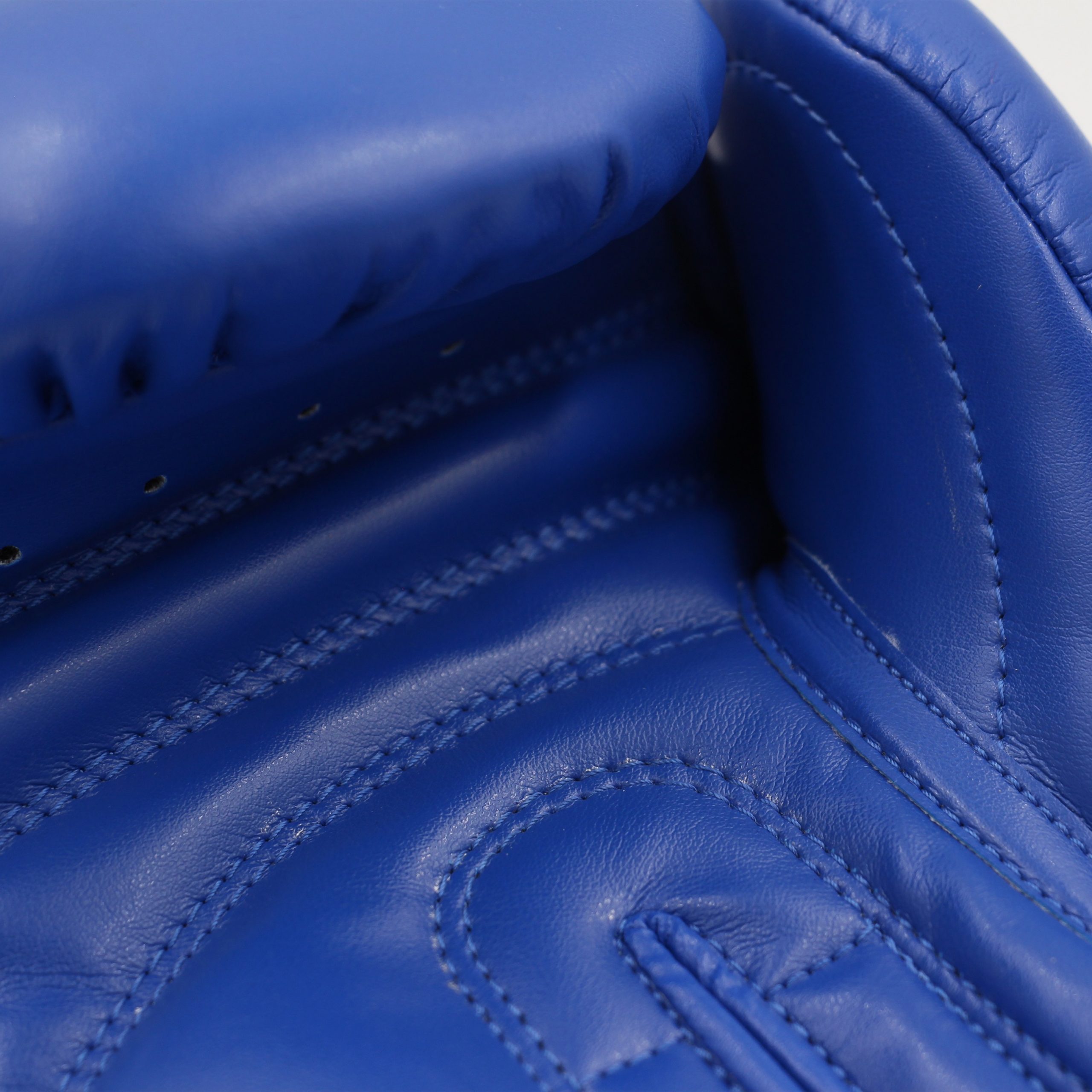 adiWAKOG1 - Blue - close up 02